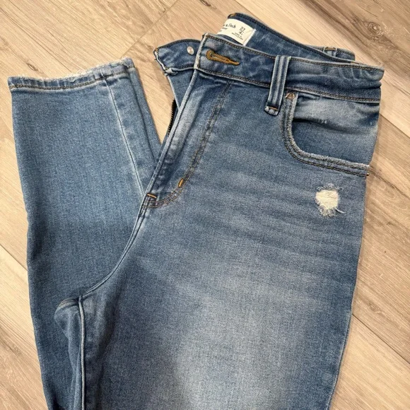Abercrombie & Fitch Super Skinny High Rise Jeans – Size 27 Short - Picture 9 of 9